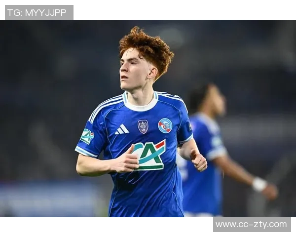 斯基拉报道18岁中场派斯冬窗有望重返切尔西离开斯特拉斯堡